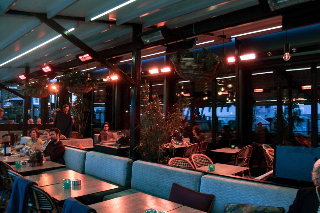 solskjerming på restaurant asia